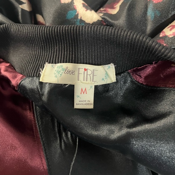 NWT Love fire from kohls  woman’s size med reversible cute jacket/ coat - Picture 8 of 10